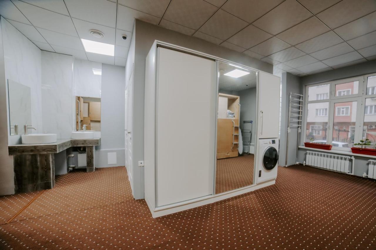 Capsule Hotel Osh Exterior foto
